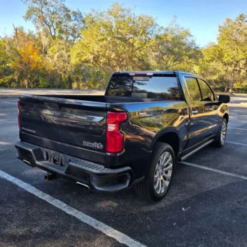 More photos of 2019 Chevrolet Silverado 1500 Crew Cab High Country Pickup 4D 5 3/4 ft at Winter Park Auto Exchange, FL