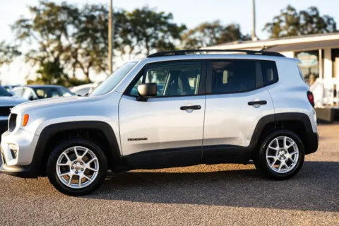 Photos of 2019 Jeep Renegade Sport SUV 4D for sale in Orlando, FL at Winter Park Auto Exchange