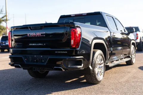 More photos of 2021 GMC Sierra 1500 Crew Cab Denali Pickup 4D 5 3/4 ft at Winter Park Auto Exchange, FL