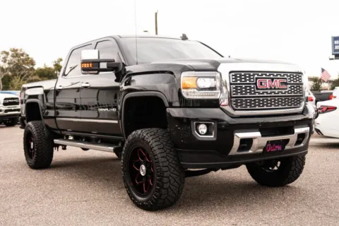 Another view of 2017 GMC Sierra 2500 HD Crew Cab Denali Pickup 4D 6 1/2 ft for sale in Orlando, FL at Winter Park Auto Exchange