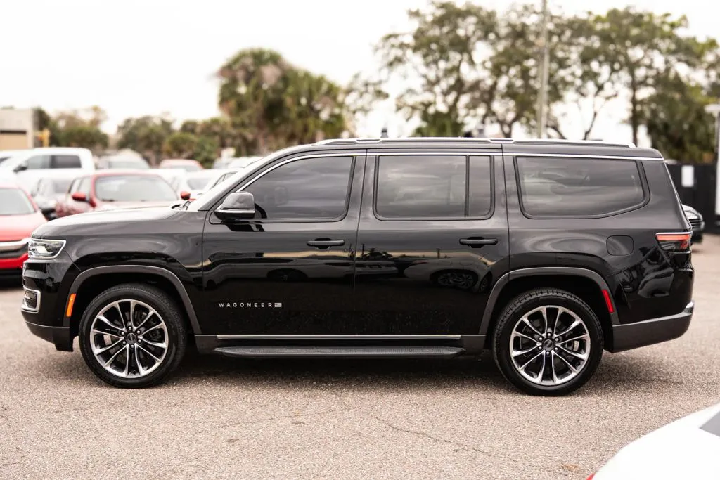 2022 Jeep Wagoneer Series II - Photo 8