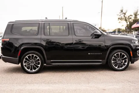 More photos of 2022 Jeep Wagoneer Series II Sport Utility 4D at Winter Park Auto Exchange, FL