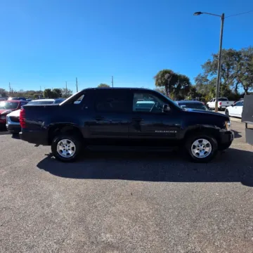 More photos of 2007 Chevrolet Avalanche LT Sport Utility Pickup 4D 5 1/4 ft at Winter Park Auto Exchange, FL