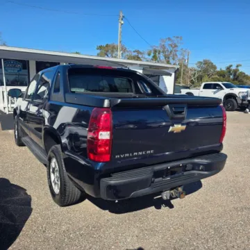 Photos of 2007 Chevrolet Avalanche LT Sport Utility Pickup 4D 5 1/4 ft for sale in Orlando, FL at Winter Park Auto Exchange