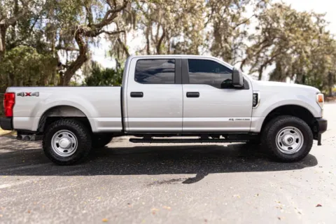 More photos of 2022 Ford F350 Super Duty Crew Cab XL Pickup 4D 6 3/4 ft at Winter Park Auto Exchange, FL
