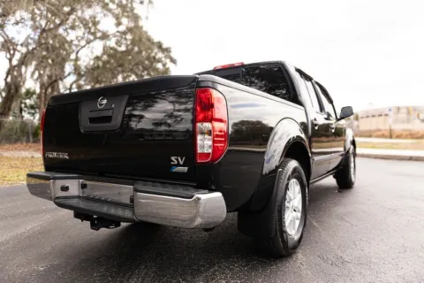 More photos of 2018 Nissan Frontier Crew Cab SV Pickup 4D 5 ft at Winter Park Auto Exchange, FL