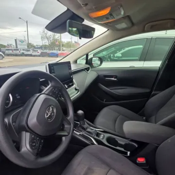 More photos of 2020 Toyota Corolla LE Sedan 4D at Winter Park Auto Exchange, FL