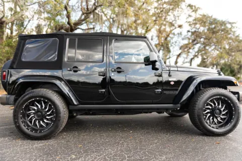 More photos of 2017 Jeep Wrangler Unlimited 75th Anniversary Edition Sport Utility 4D at Winter Park Auto Exchange, FL