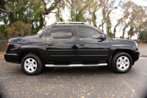 More photos of 2014 Honda Ridgeline RTS Pickup 4D 5 ft at Winter Park Auto Exchange, FL