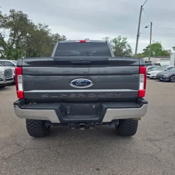 More photos of 2019 Ford F250 Super Duty Crew Cab XLT Pickup 4D 6 3/4 ft at Winter Park Auto Exchange, FL