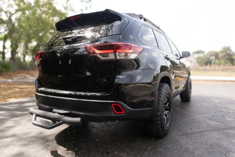More photos of 2019 Toyota Highlander SE Sport Utility 4D at Winter Park Auto Exchange, FL