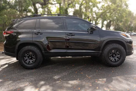 Another view of 2019 Toyota Highlander SE Sport Utility 4D for sale in Orlando, FL at Winter Park Auto Exchange