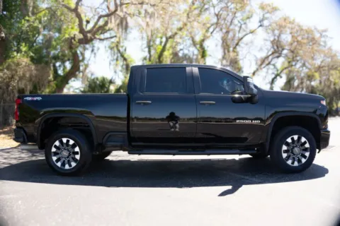 More photos of 2021 Chevrolet Silverado 2500 HD Crew Cab Custom Pickup 4D 6 1/2 ft at Winter Park Auto Exchange, FL