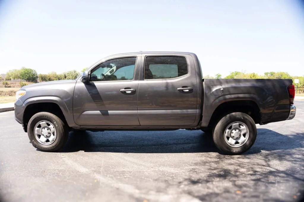2020 Toyota Tacoma SR - Photo 8