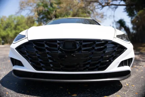 Photos of 2020 Hyundai Sonata SEL Plus Sedan 4D for sale in Orlando, FL at Winter Park Auto Exchange