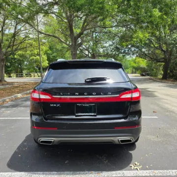 More photos of 2016 Lincoln MKX Reserve Sport Utility 4D at Winter Park Auto Exchange, FL