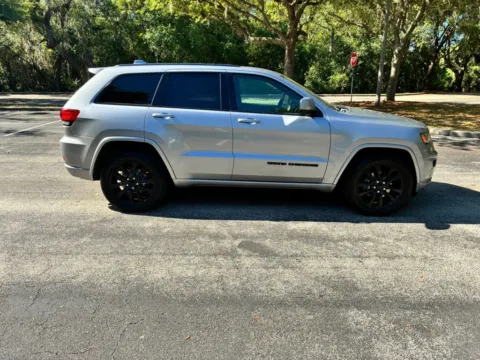 More photos of 2018 Jeep Grand Cherokee Altitude Sport Utility 4D at Winter Park Auto Exchange, FL