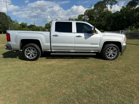 More photos of 2015 GMC Sierra 1500 Crew Cab SLT Pickup 4D 5 3/4 ft at Winter Park Auto Exchange, FL