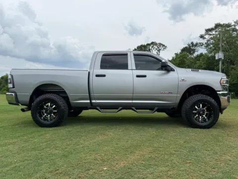 More photos of 2022 Ram 2500 Crew Cab Tradesman Pickup 4D 6 1/3 ft at Winter Park Auto Exchange, FL