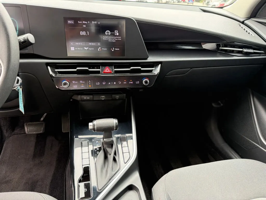2024 Kia Niro LX - Photo 18