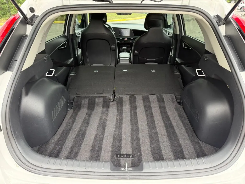 2024 Kia Niro LX - Photo 21