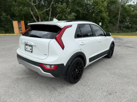More photos of 2024 Kia Niro LX Wagon 4D at Winter Park Auto Exchange, FL