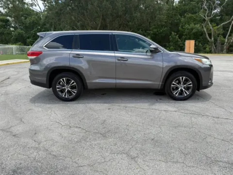 More photos of 2017 Toyota Highlander LE Sport Utility 4D at Winter Park Auto Exchange, FL