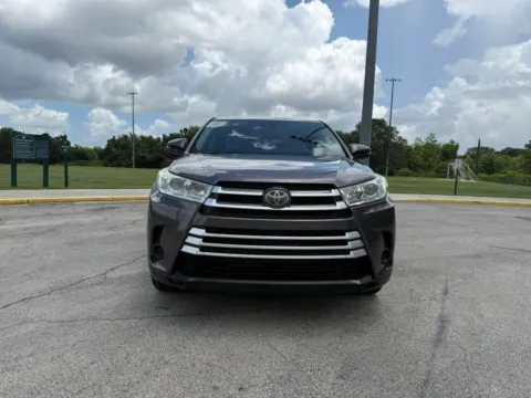 Photos of 2017 Toyota Highlander LE Sport Utility 4D for sale in Orlando, FL at Winter Park Auto Exchange