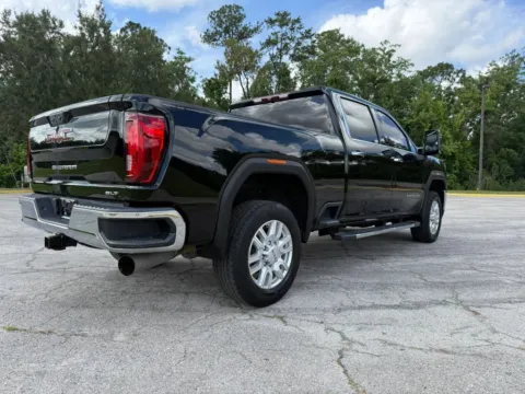 More photos of 2022 GMC Sierra 2500 HD Crew Cab SLT Pickup 4D 6 1/2 ft at Winter Park Auto Exchange, FL