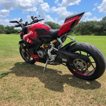 Photos of 2025 Ducati Streetfighter V2 for sale in Orlando, FL at Winter Park Auto Exchange