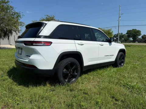 More photos of 2023 Jeep Grand Cherokee Limited Sport Utility 4D at Winter Park Auto Exchange, FL