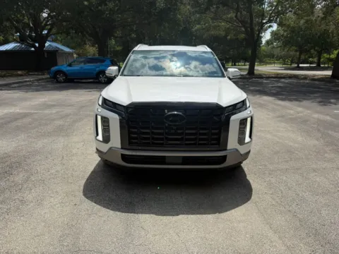 Another view of 2023 Hyundai Palisade Limited Sport Utility 4D for sale in Orlando, FL at Winter Park Auto Exchange