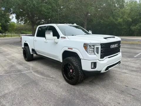 More photos of 2022 GMC Sierra 2500 HD Crew Cab Denali Pickup 4D 6 1/2 ft at Winter Park Auto Exchange, FL