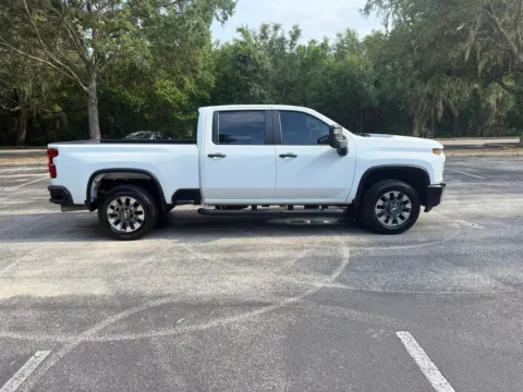 More photos of 2023 Chevrolet Silverado 2500 HD Crew Cab Custom Pickup 4D 6 1/2 ft at Winter Park Auto Exchange, FL