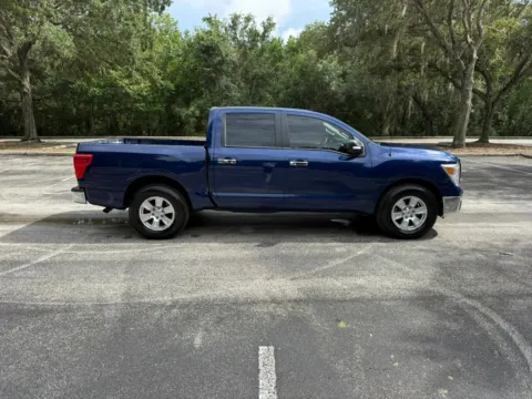 More photos of 2019 Nissan Titan Crew Cab SV Pickup 4D 5 1/2 ft at Winter Park Auto Exchange, FL