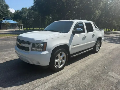 Photos of 2007 Chevrolet Avalanche LT Sport Utility Pickup 4D 5 1/4 ft for sale in Orlando, FL at Winter Park Auto Exchange
