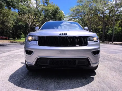 Photos of 2017 Jeep Grand Cherokee Altitude Sport Utility 4D for sale in Orlando, FL at Winter Park Auto Exchange