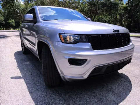 Another view of 2017 Jeep Grand Cherokee Altitude Sport Utility 4D for sale in Orlando, FL at Winter Park Auto Exchange