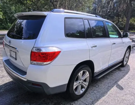 More photos of 2012 Toyota Highlander Limited Sport Utility 4D at Winter Park Auto Exchange, FL