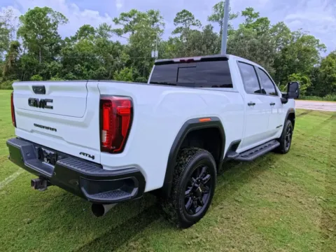 More photos of 2023 GMC Sierra 2500 HD Crew Cab AT4 Pickup 4D 6 1/2 ft at Winter Park Auto Exchange, FL