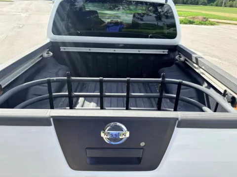 More photos of 2006 Nissan Frontier Crew Cab LE Pickup 4D 5 ft at Winter Park Auto Exchange, FL