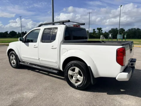 Another view of 2006 Nissan Frontier Crew Cab LE Pickup 4D 5 ft for sale in Orlando, FL at Winter Park Auto Exchange