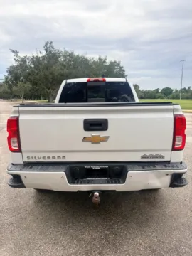 More photos of 2018 Chevrolet Silverado 1500 Crew Cab High Country Pickup 4D 6 1/2 ft at Winter Park Auto Exchange, FL