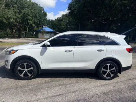 Photos of 2018 Kia Sorento EX Sport Utility 4D for sale in Orlando, FL at Winter Park Auto Exchange