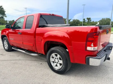 Another view of 2007 GMC Sierra 1500 Extended Cab SLE Pickup 4D 5 3/4 ft for sale in Orlando, FL at Winter Park Auto Exchange