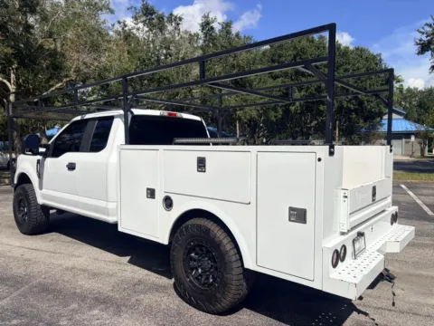 More photos of 2021 Ford F250 Super Duty Super Cab XL Pickup 4D 8 ft at Winter Park Auto Exchange, FL