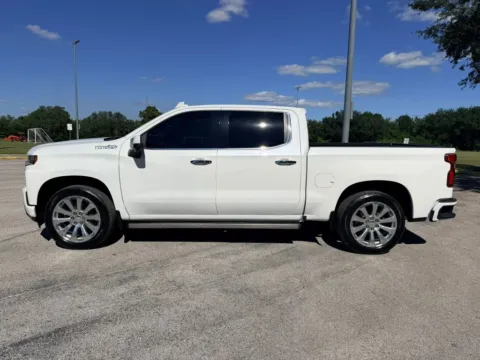 Another view of 2022 Chevrolet Silverado 1500 Limited Crew Cab High Country Pickup 4D 5 3/4 ft for sale in Orlando, FL at Winter Park Auto Exchange
