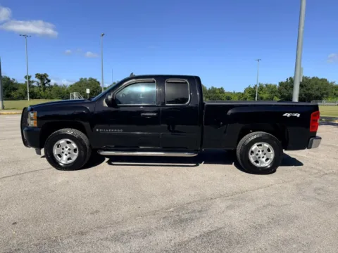 Another view of 2008 Chevrolet Silverado 1500 Extended Cab LT Pickup 4D 6 1/2 ft for sale in Orlando, FL at Winter Park Auto Exchange