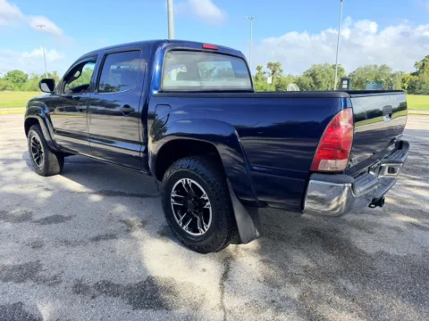 More photos of 2005 Toyota Tacoma Double Cab PreRunner Pickup 4D 5 ft at Winter Park Auto Exchange, FL