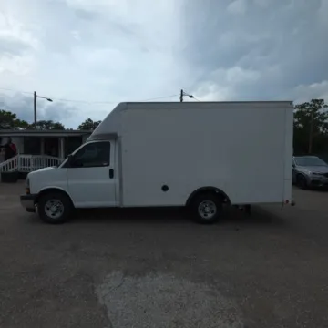 Photos of 2017 Chevrolet Express Commercial Cutaway Cutaway Van 2D for sale in Orlando, FL at Winter Park Auto Exchange